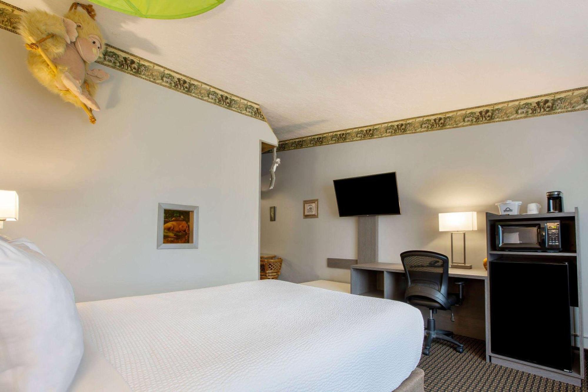 Days Inn & Suites By Wyndham Монктън Екстериор снимка